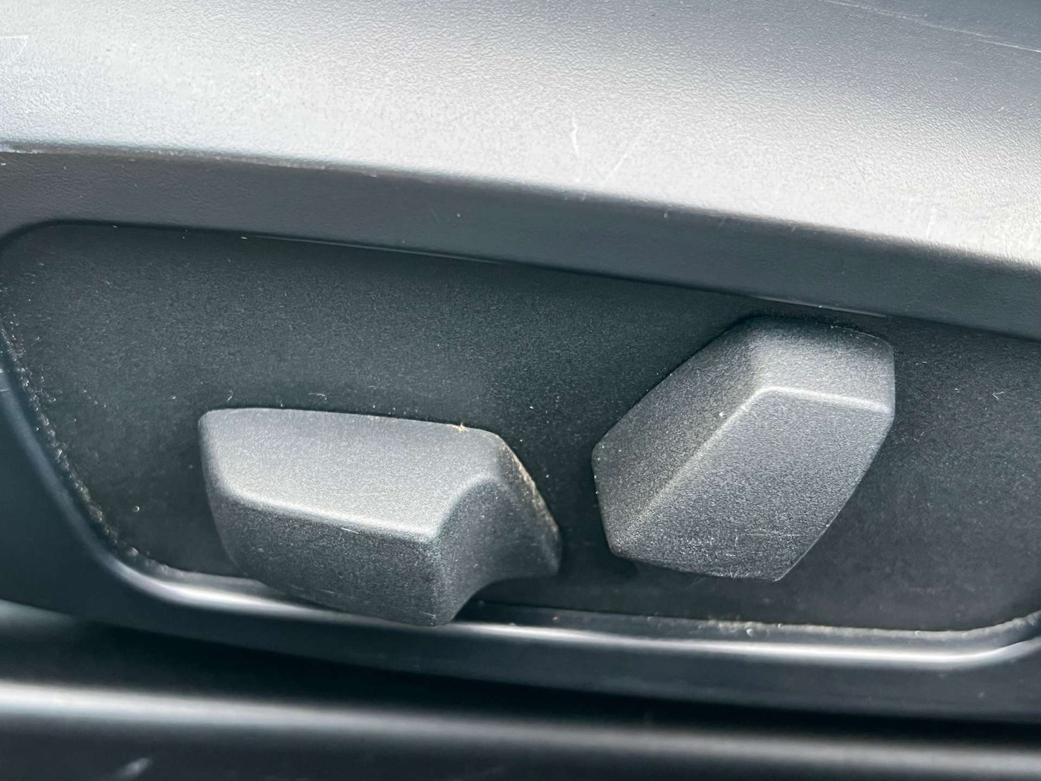 Used BMW 3 Series 2011 for sale - 77132818: Photo 32