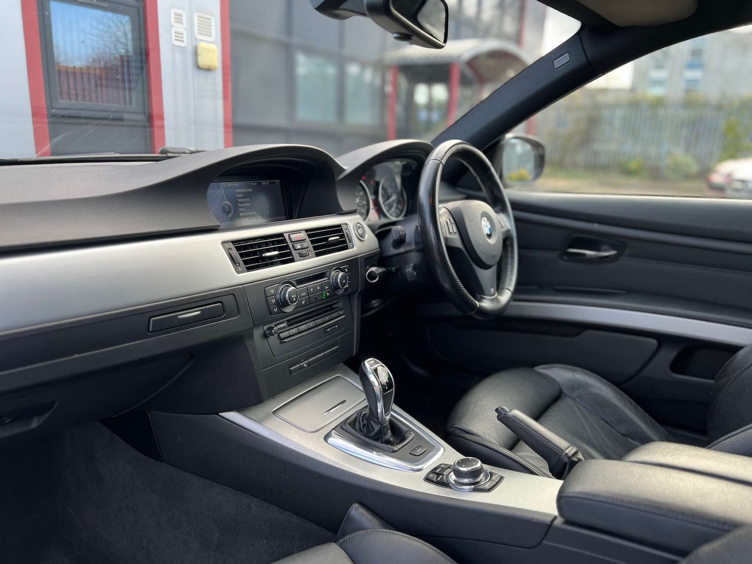 Used BMW 3 Series 2011 for sale - 77132818: Photo 34