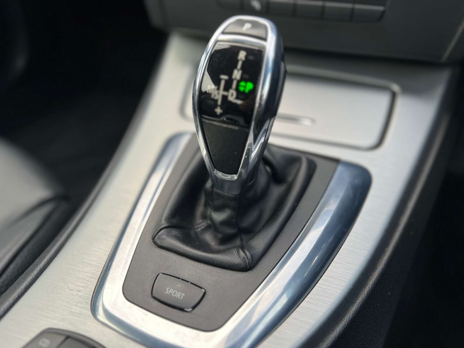 Used BMW 3 Series 2011 for sale - 77132818: Photo 39