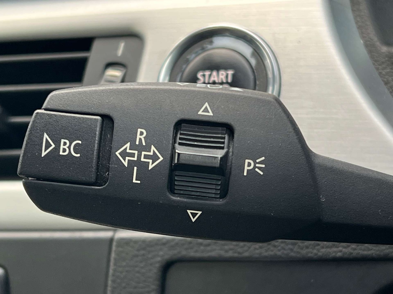 Used BMW 3 Series 2011 for sale - 77132818: Photo 59