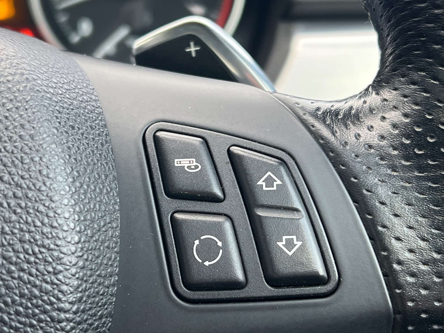 Used BMW 3 Series 2011 for sale - 77132818: Photo 63