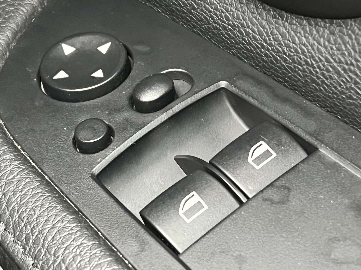 Used BMW 3 Series 2011 for sale - 77132818: Photo 70