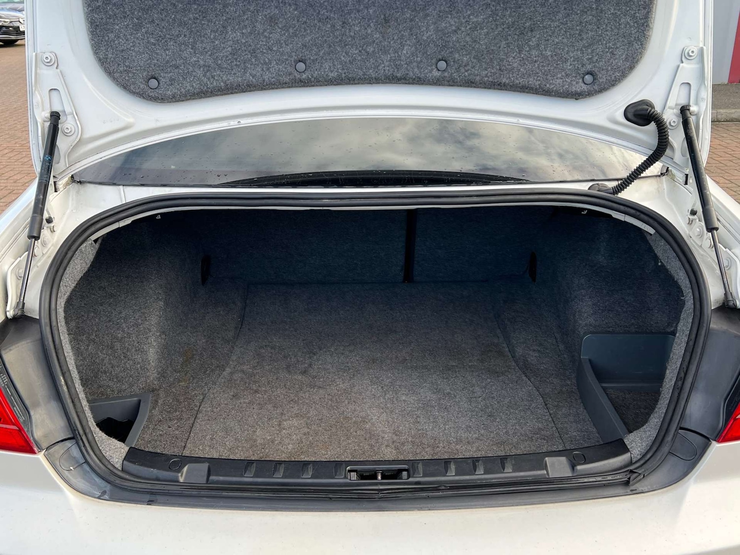 Used BMW 3 Series 2011 for sale - 77132818: Photo 71