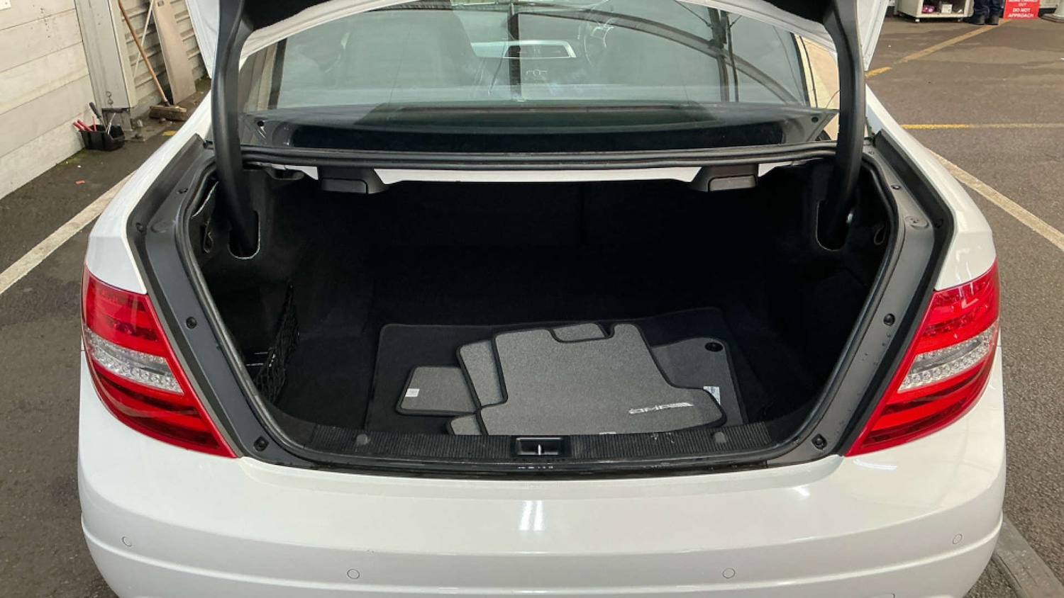 Used Mercedes-Benz C Class 2015 for sale - 76907753: Photo 11