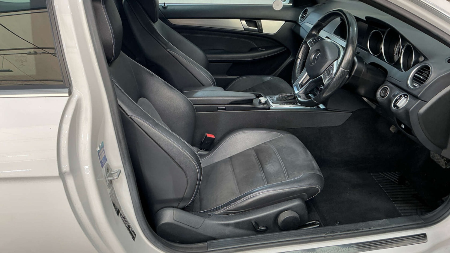 Used Mercedes-Benz C Class 2015 for sale - 76907753: Photo 7