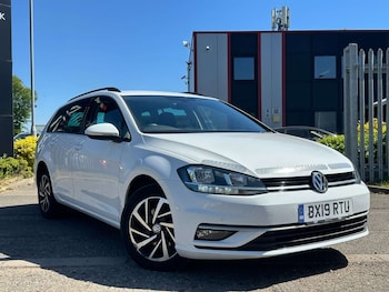 Used Volkswagen Golf 2019 for sale - 79393393: Photo