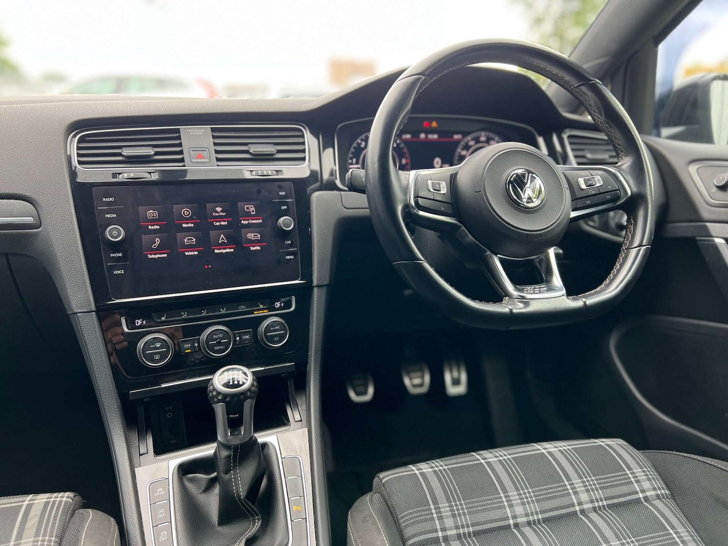 Used Volkswagen Golf 2018 for sale - 75716881: Photo 14