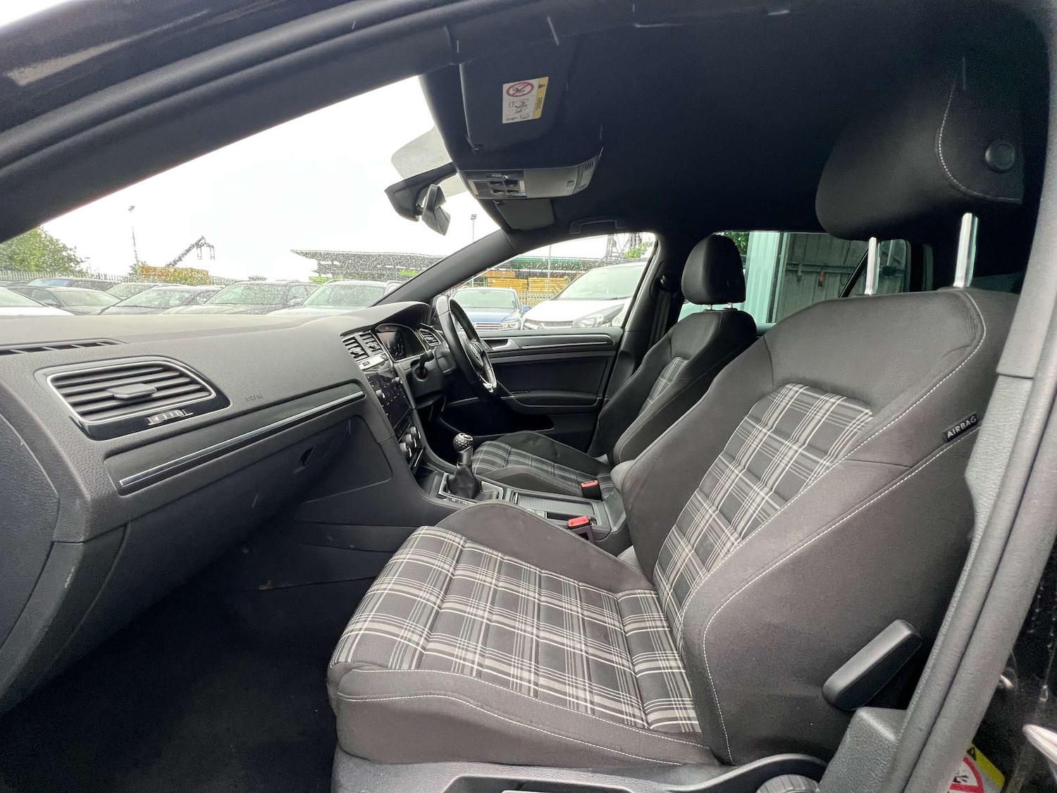 Used Volkswagen Golf 2018 for sale - 75716881: Photo 30