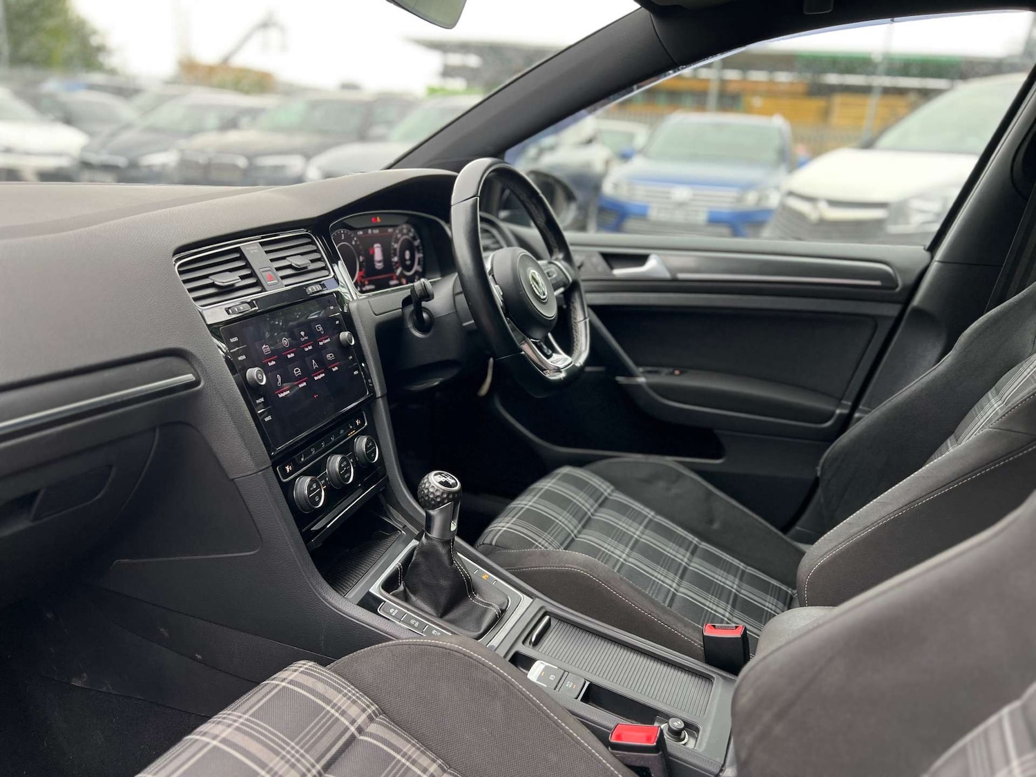 Used Volkswagen Golf 2018 for sale - 75716881: Photo 32