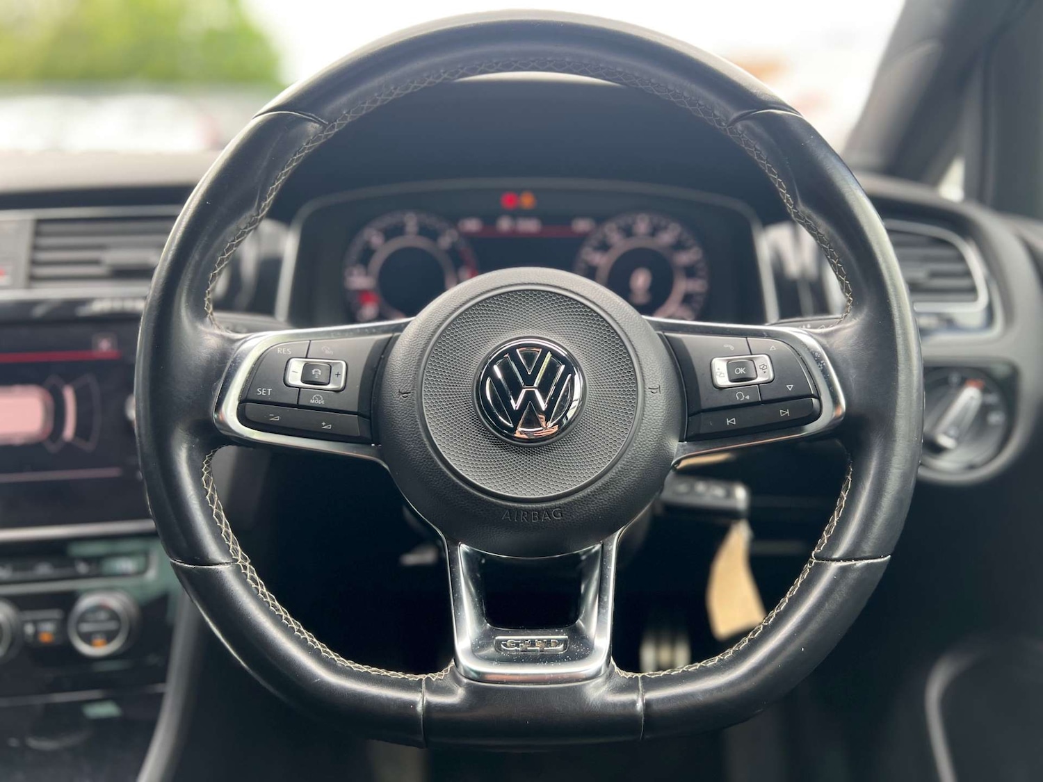 Used Volkswagen Golf 2018 for sale - 75716881: Photo 45