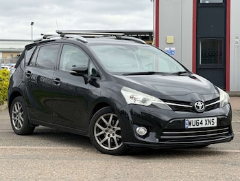 Used Toyota Verso 2015 for sale - 77662820: Photo
