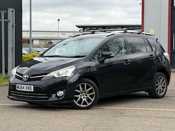 Used Toyota Verso 2015 for sale - 77662820: Photo