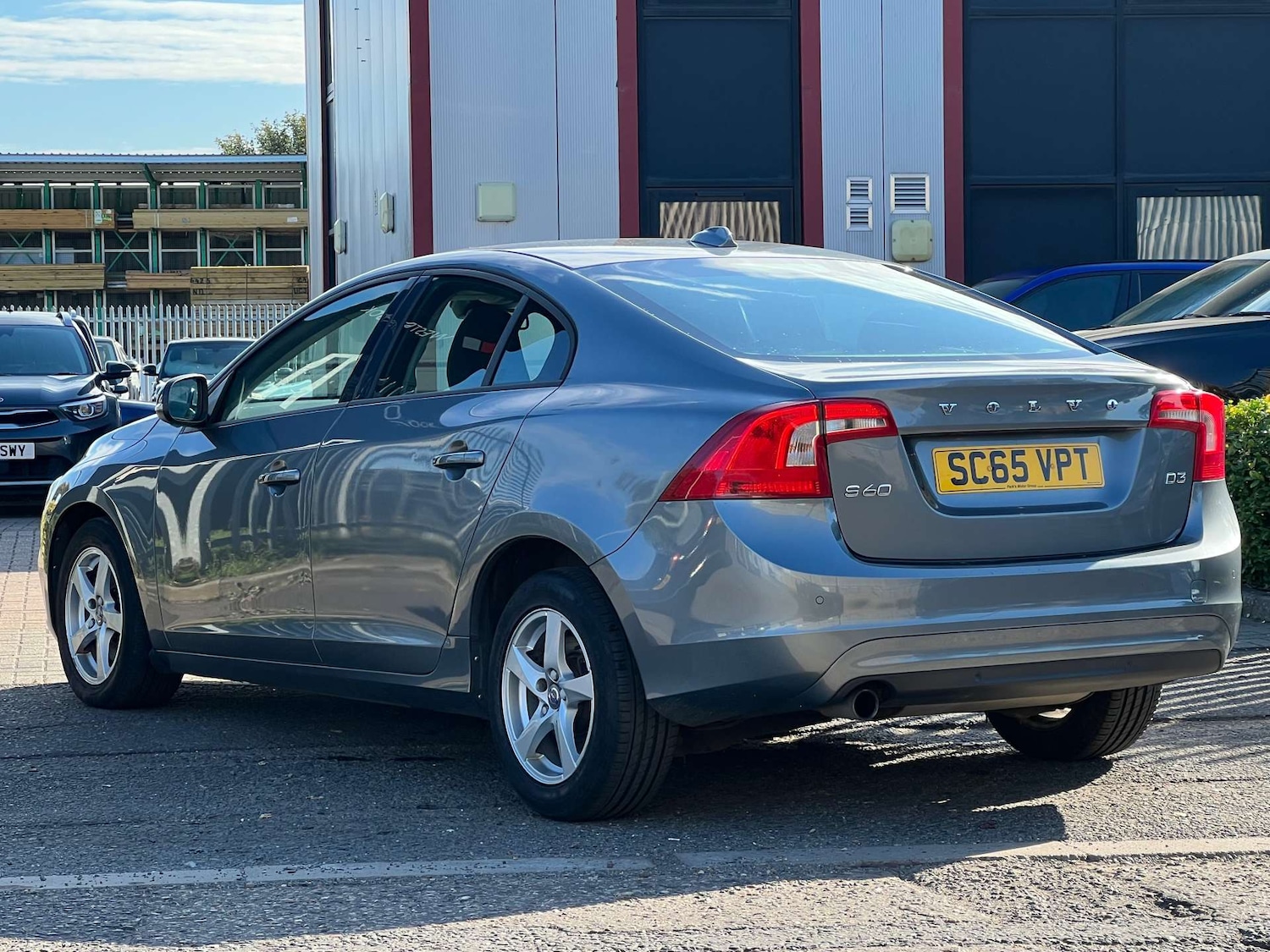 Used Volvo S60 2016 for sale - 76068165: Photo 10