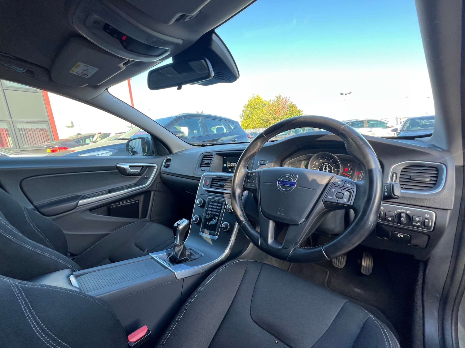 Used Volvo S60 2016 for sale - 76068165: Photo 25