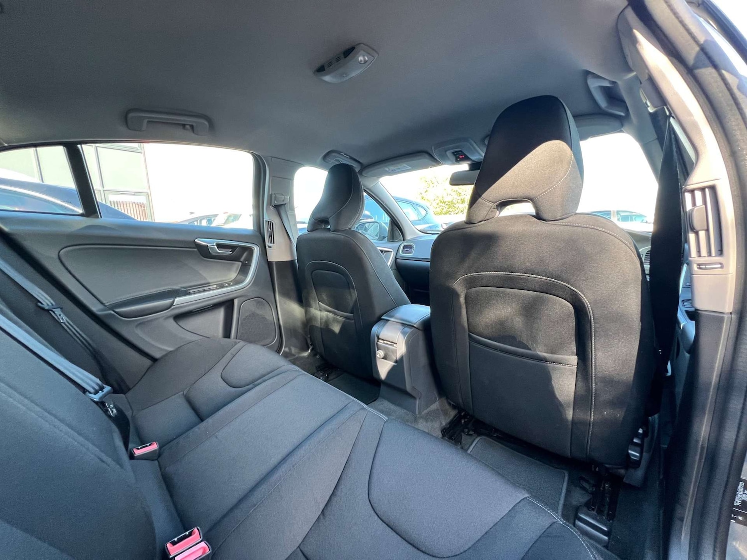 Used Volvo S60 2016 for sale - 76068165: Photo 32