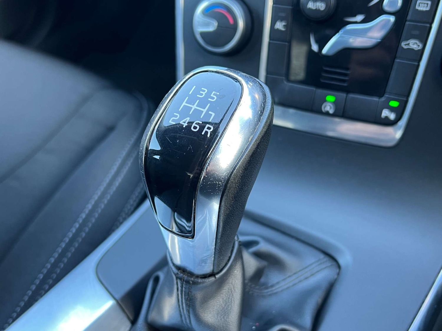 Used Volvo S60 2016 for sale - 76068165: Photo 43