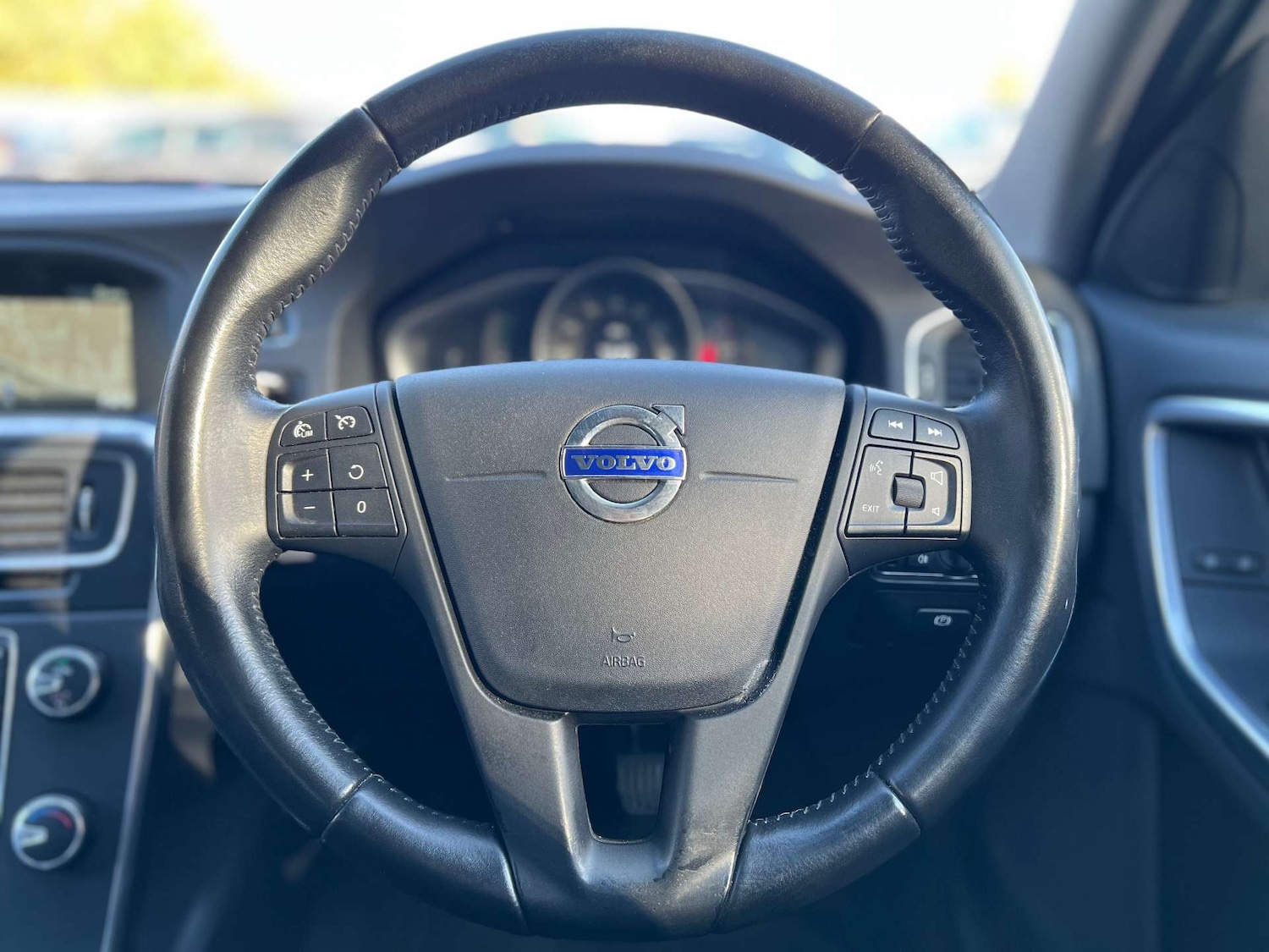 Used Volvo S60 2016 for sale - 76068165: Photo 63