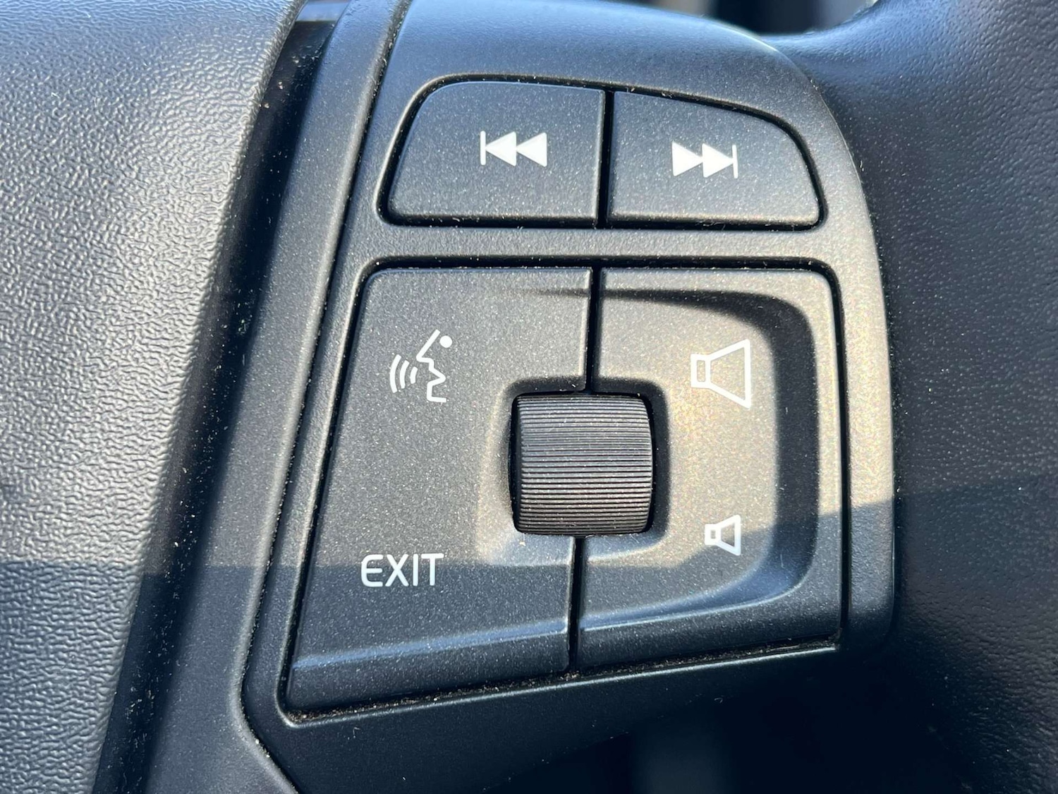 Used Volvo S60 2016 for sale - 76068165: Photo 64