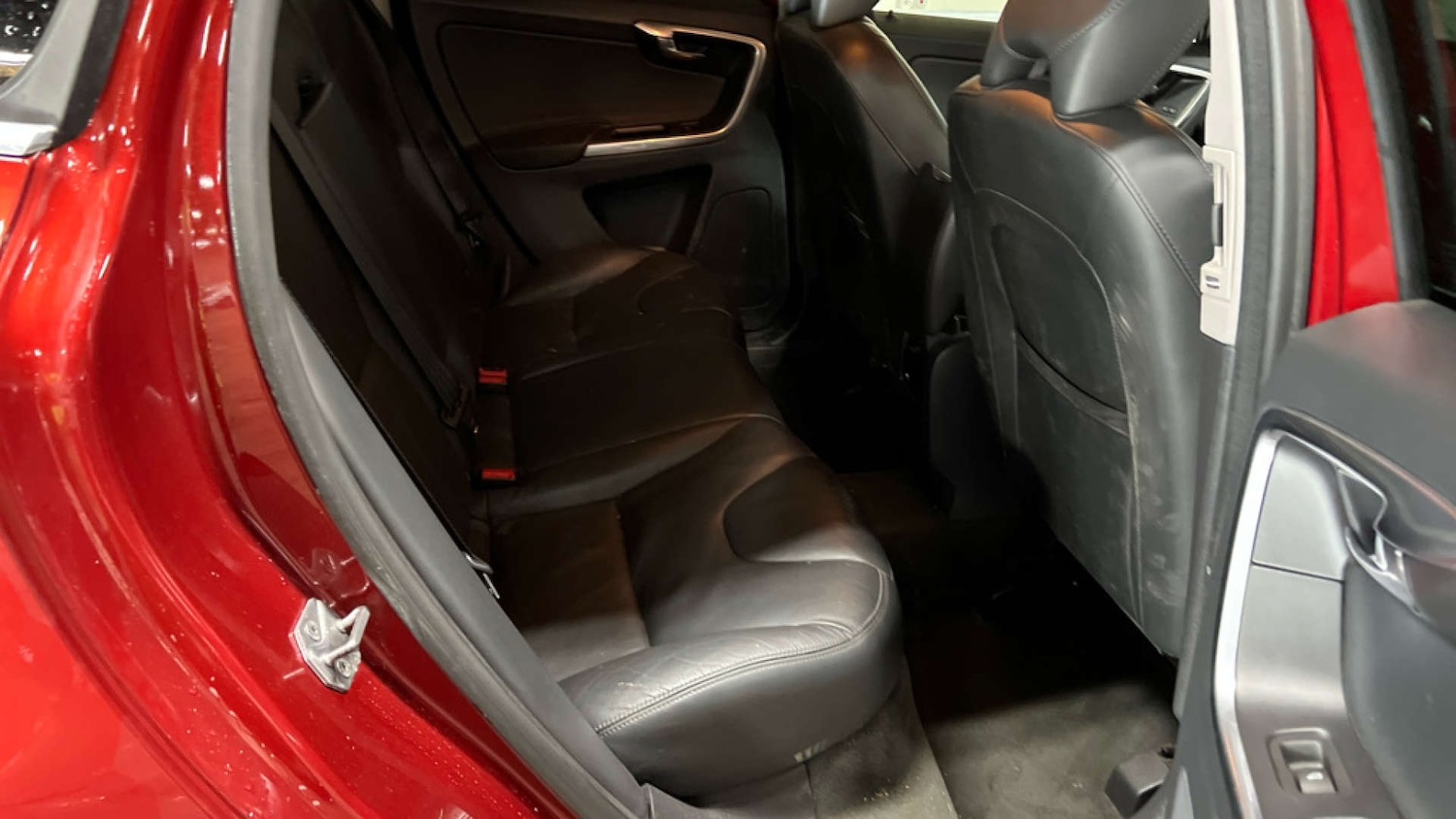 Used Volvo XC60 2015 for sale - 76007322: Photo 9
