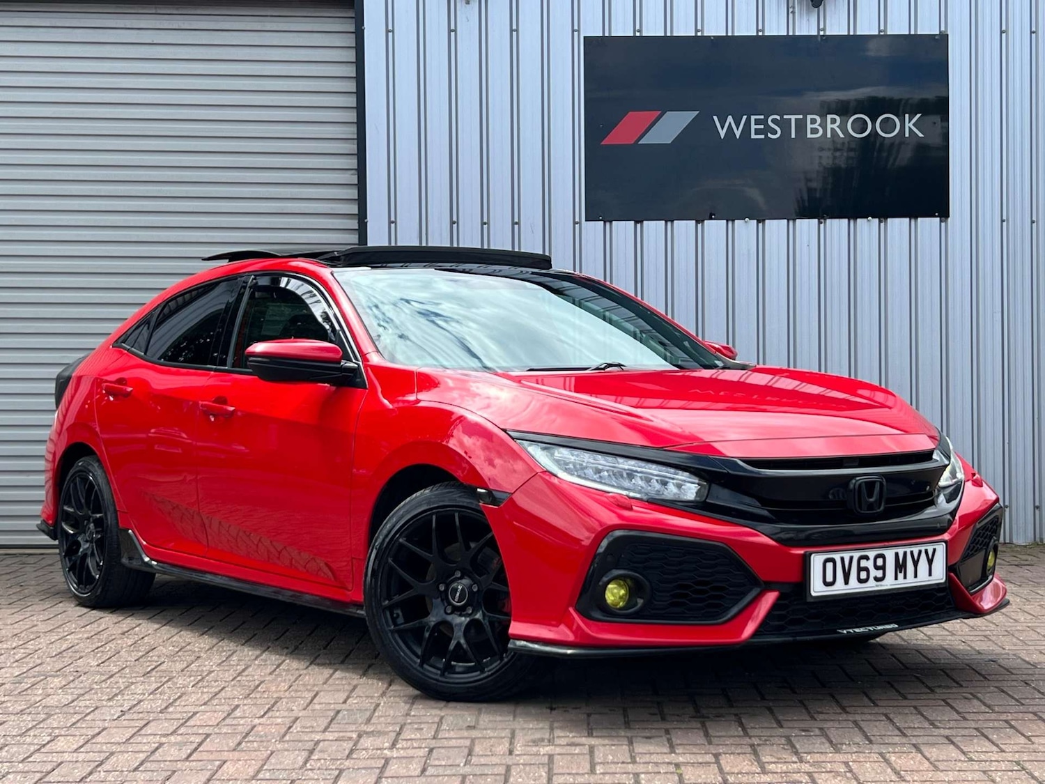 Used Honda Civic 2019 for sale - 76601820: Photo 1