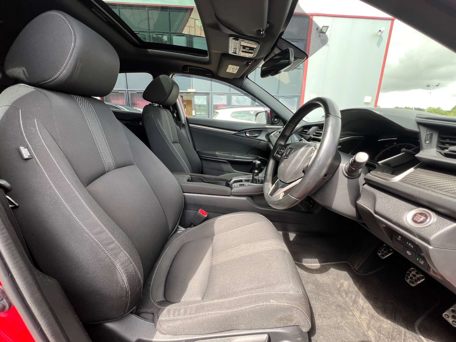 Used Honda Civic 2019 for sale - 76601820: Photo 24