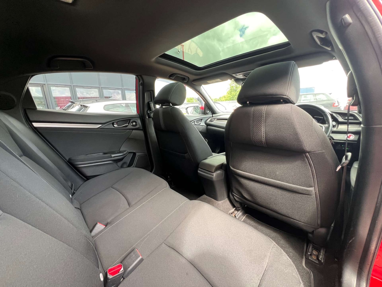 Used Honda Civic 2019 for sale - 76601820: Photo 27