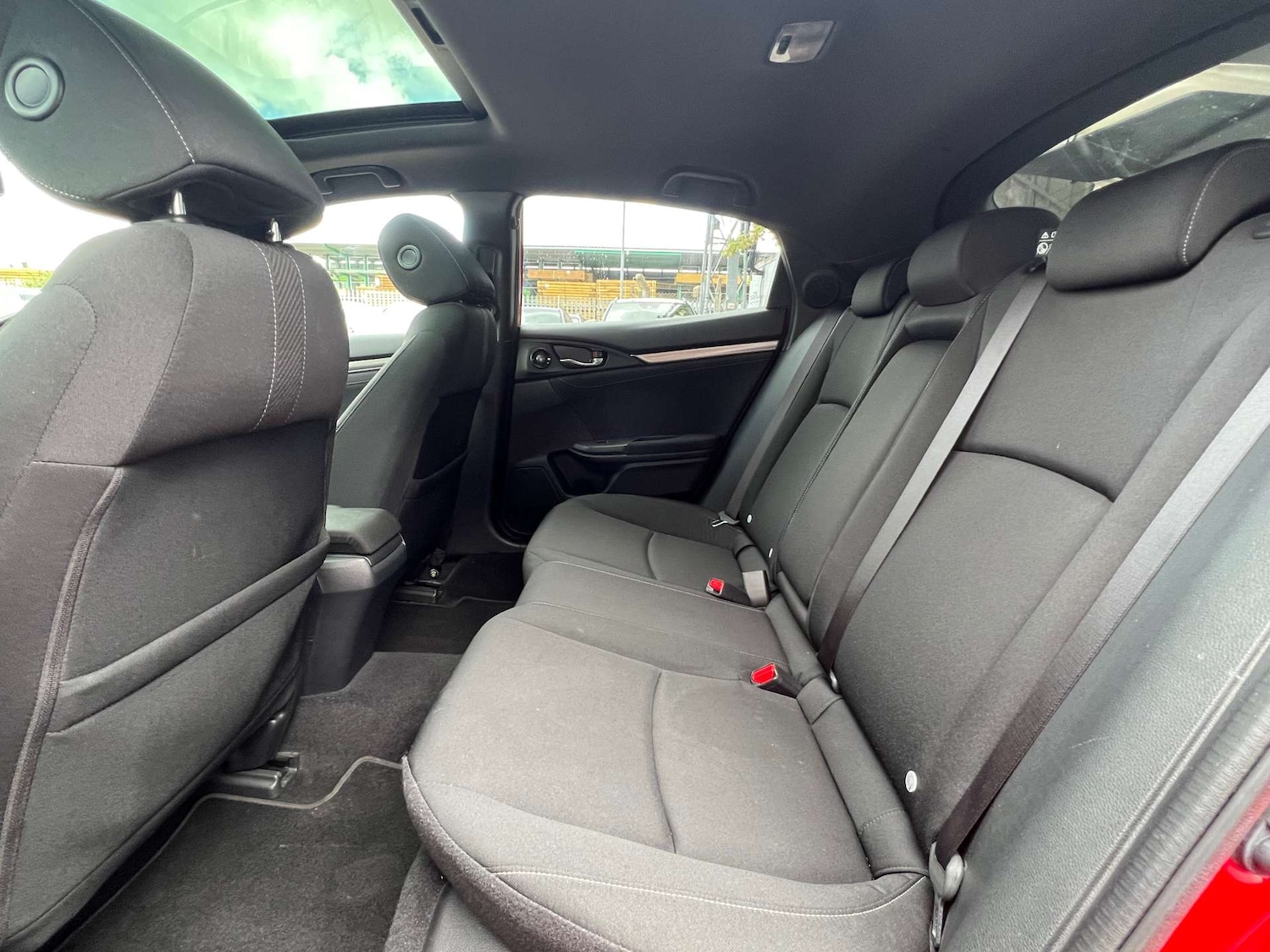 Used Honda Civic 2019 for sale - 76601820: Photo 29