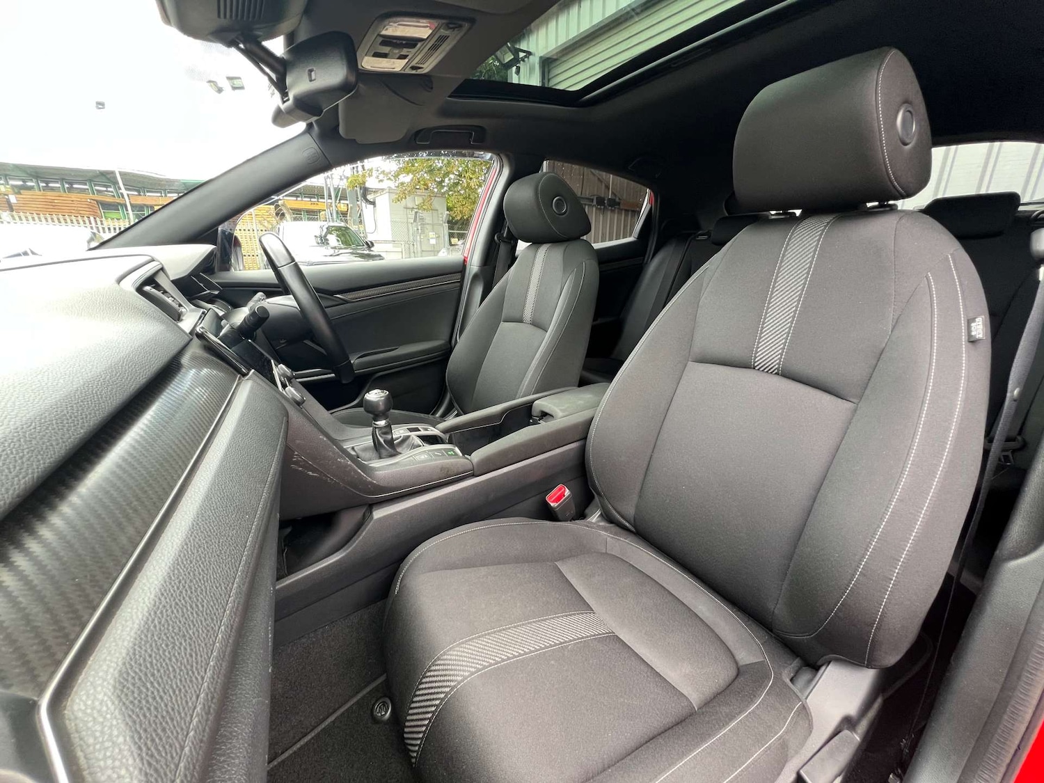 Used Honda Civic 2019 for sale - 76601820: Photo 31