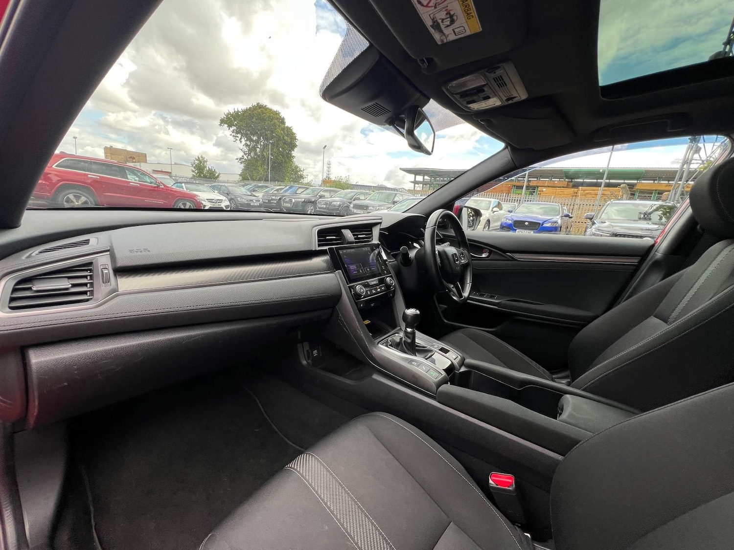 Used Honda Civic 2019 for sale - 76601820: Photo 33