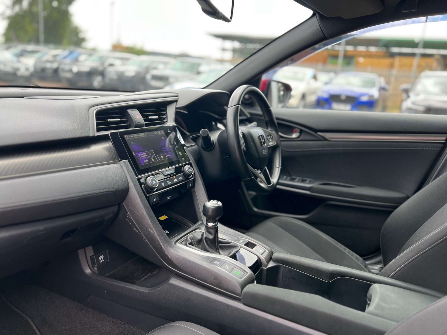 Used Honda Civic 2019 for sale - 76601820: Photo 34