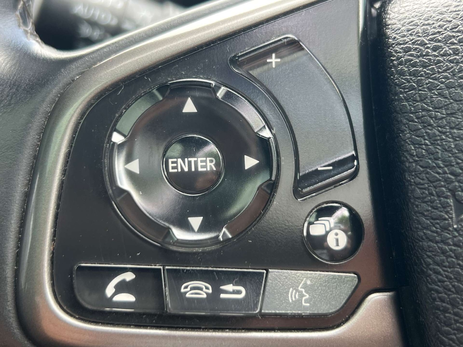 Used Honda Civic 2019 for sale - 76601820: Photo 54