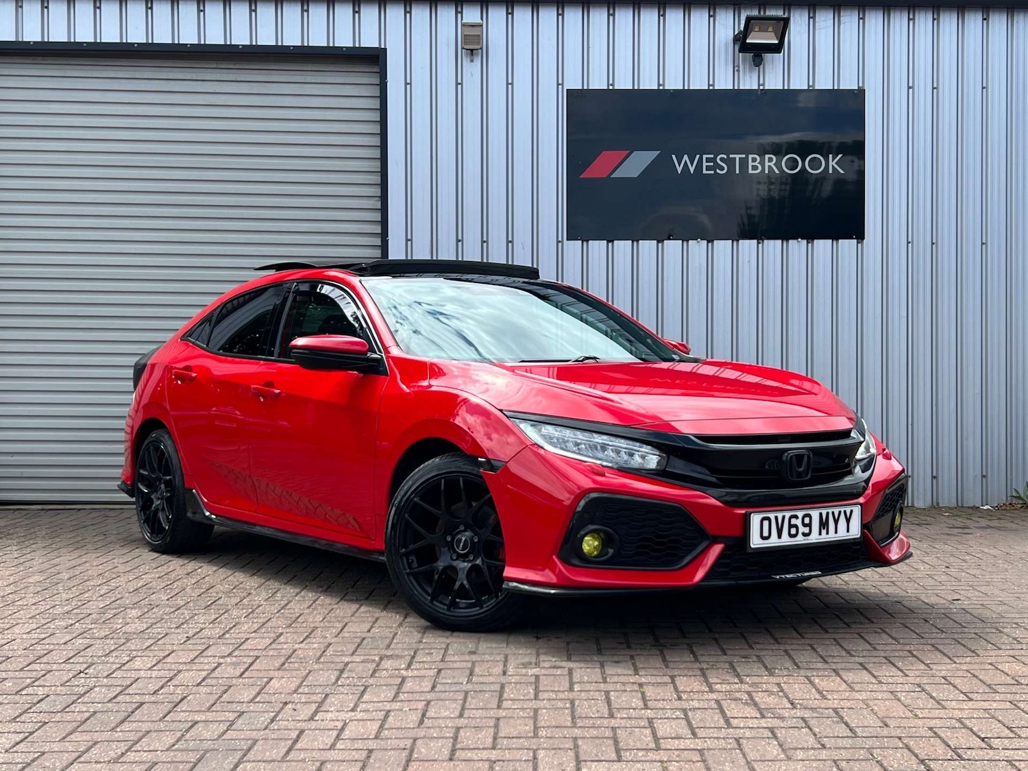 Used Honda Civic 2019 for sale - 76601820: Photo 8