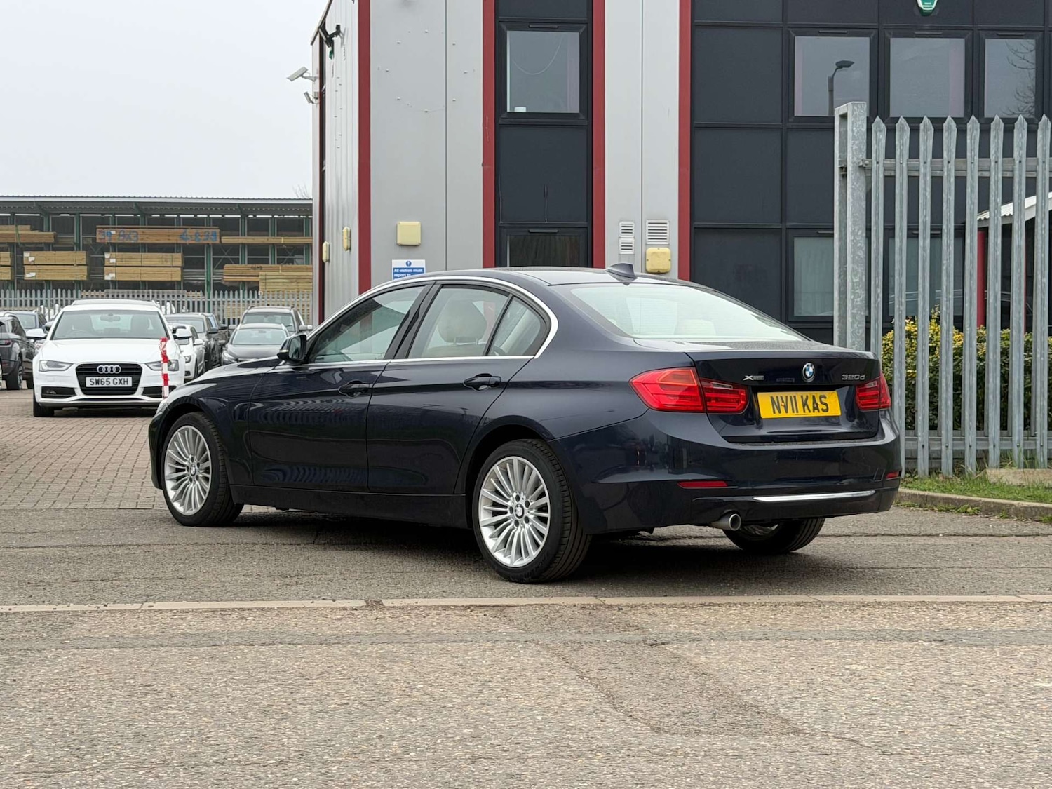Used BMW 3 Series 2014 for sale - 77662821: Photo 15