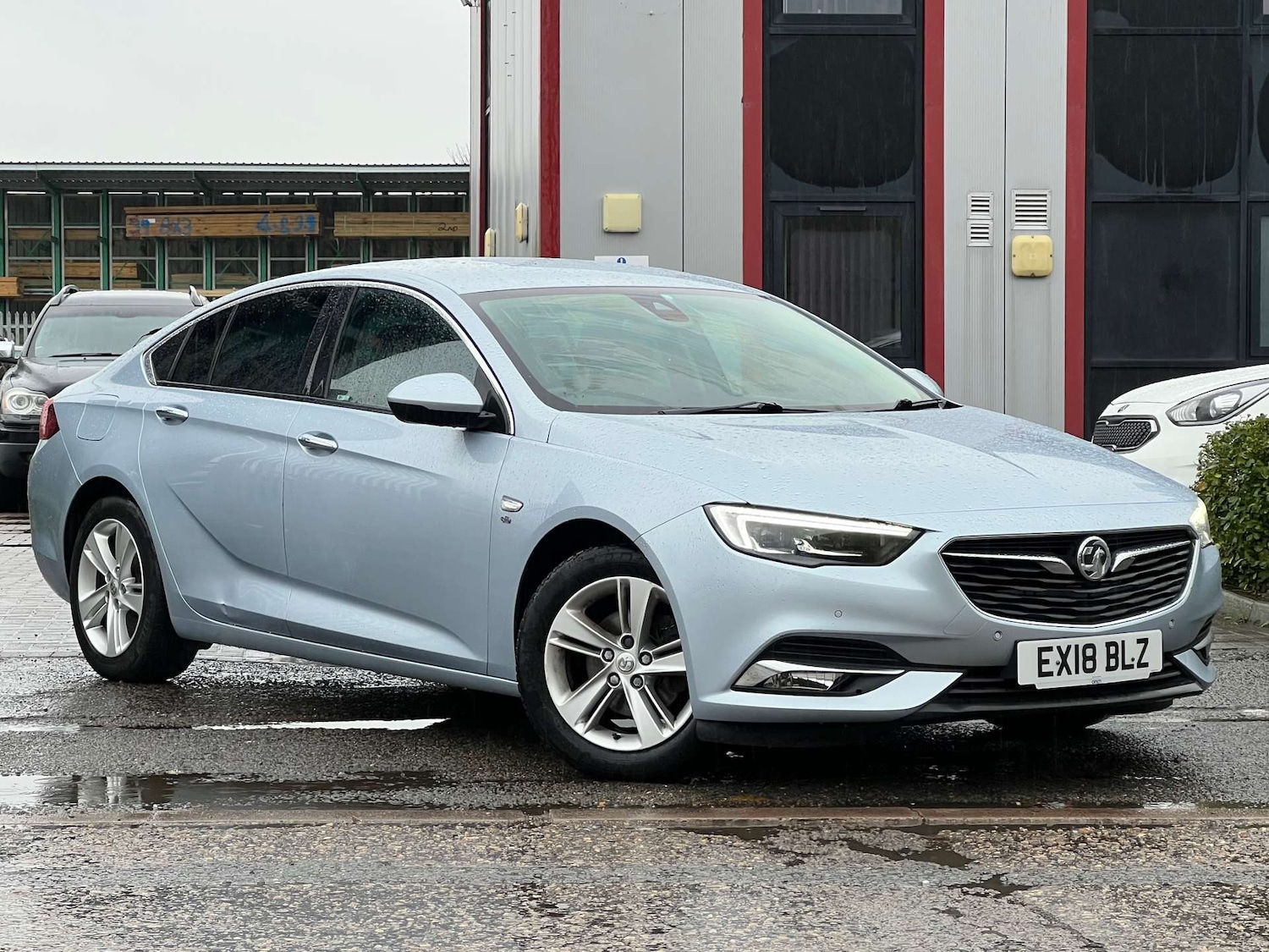 Used Vauxhall Insignia 2018 for sale - 77025206: Photo 2