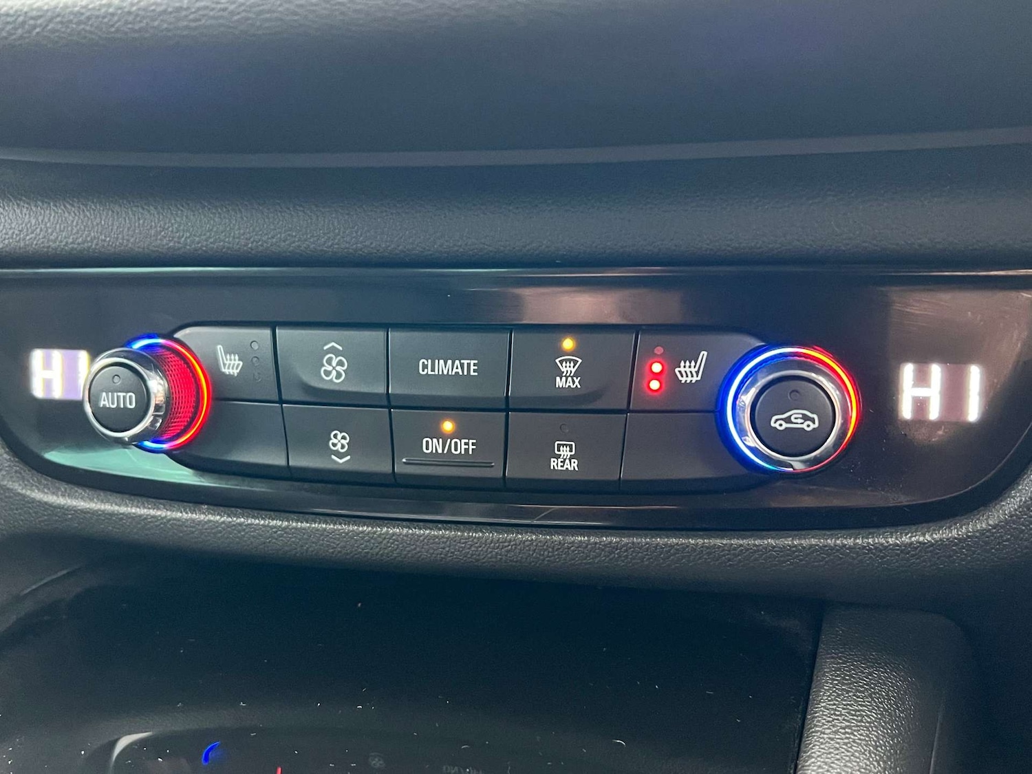 Used Vauxhall Insignia 2018 for sale - 77025206: Photo 40