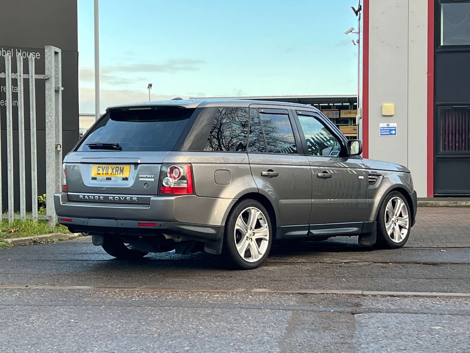 Used Land Rover Range Rover Sport 2011 for sale - 77072206: Photo 3