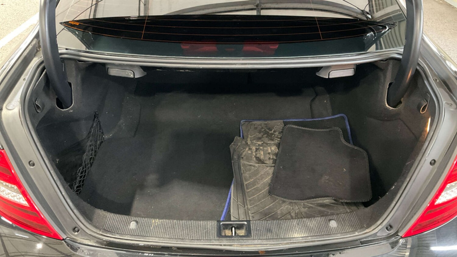 Used Mercedes-Benz C Class 2015 for sale - 77950424: Photo 10