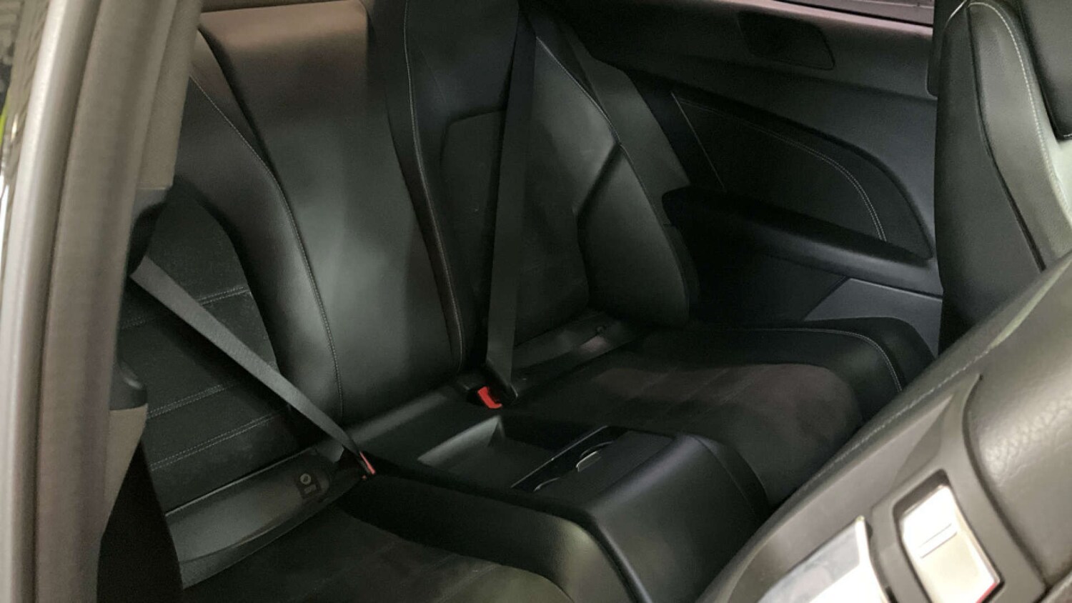 Used Mercedes-Benz C Class 2015 for sale - 77950424: Photo 9