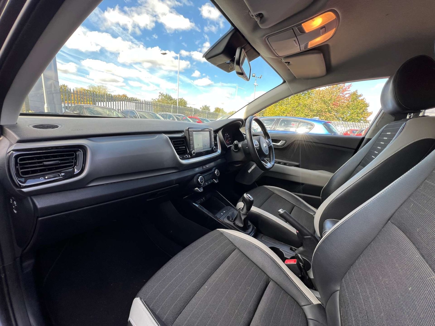 Used Kia Stonic 2019 for sale - 78198818: Photo 40