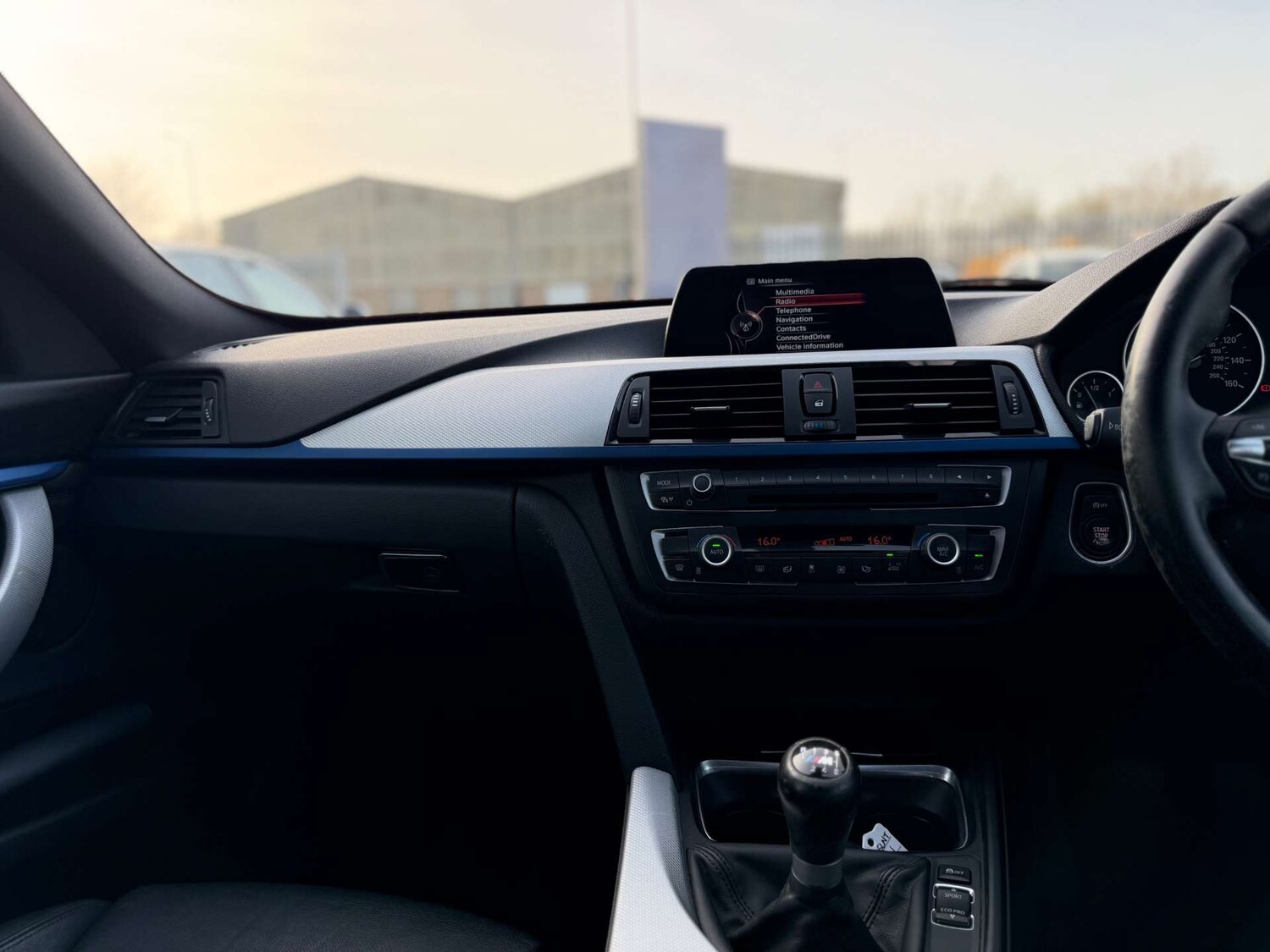 Used BMW 3 Series 2015 for sale - 77701591: Photo 24