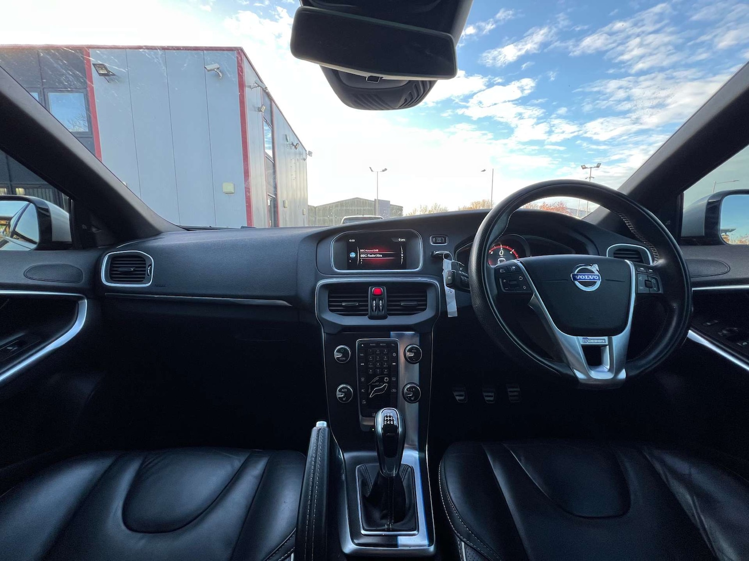 Used Volvo V40 2015 for sale - 78045927: Photo 14