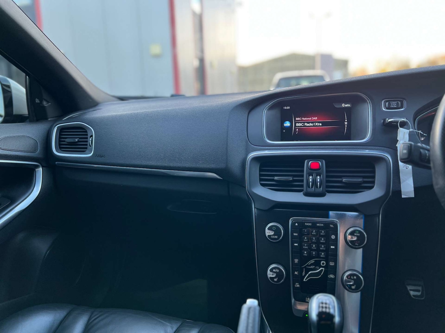 Used Volvo V40 2015 for sale - 78045927: Photo 15