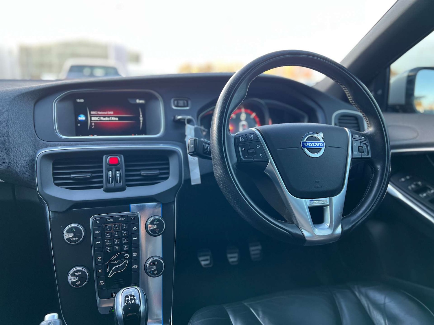 Used Volvo V40 2015 for sale - 78045927: Photo 16