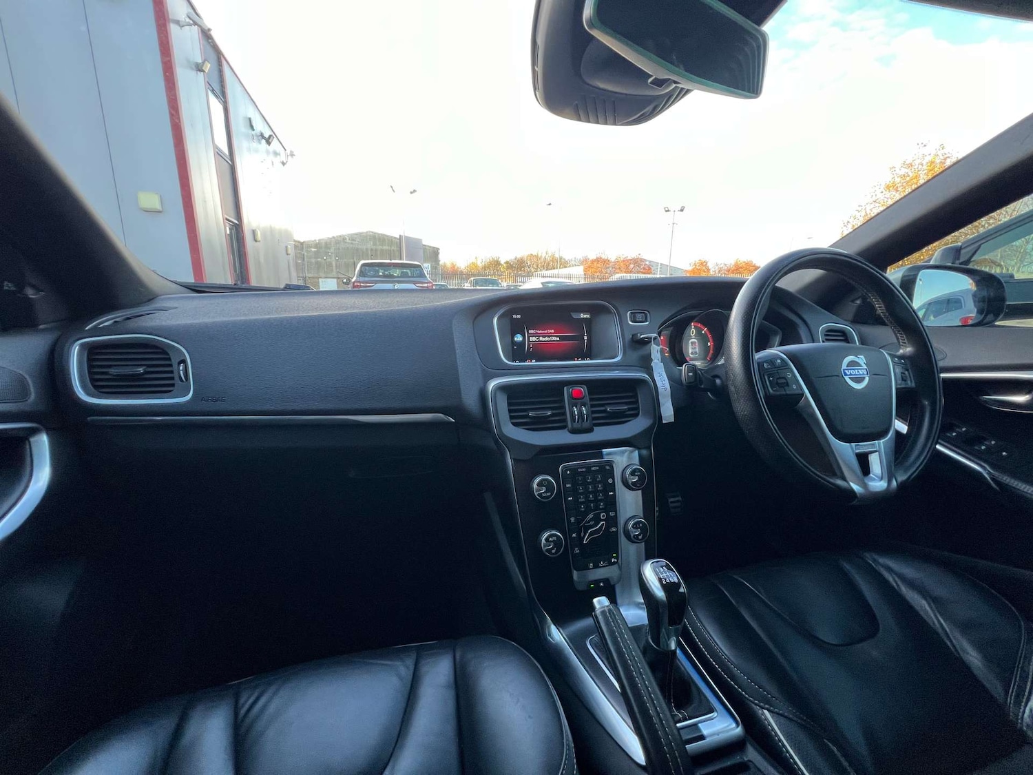 Used Volvo V40 2015 for sale - 78045927: Photo 33