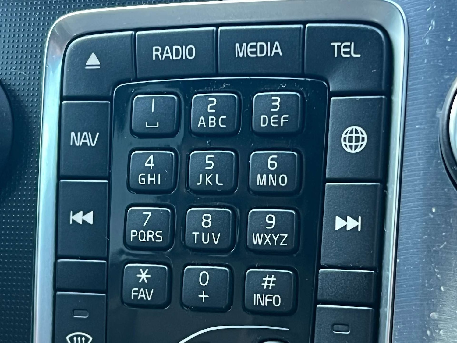 Used Volvo V40 2015 for sale - 78045927: Photo 44