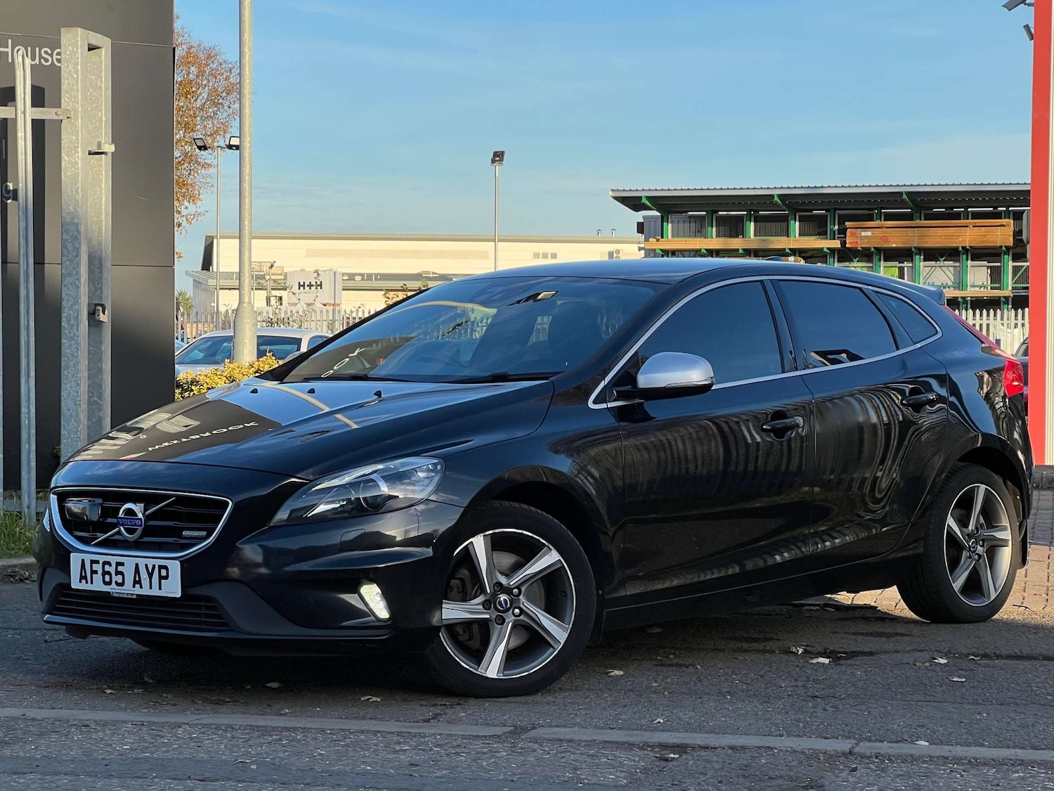 Used Volvo V40 2015 for sale - 78045927: Photo 6