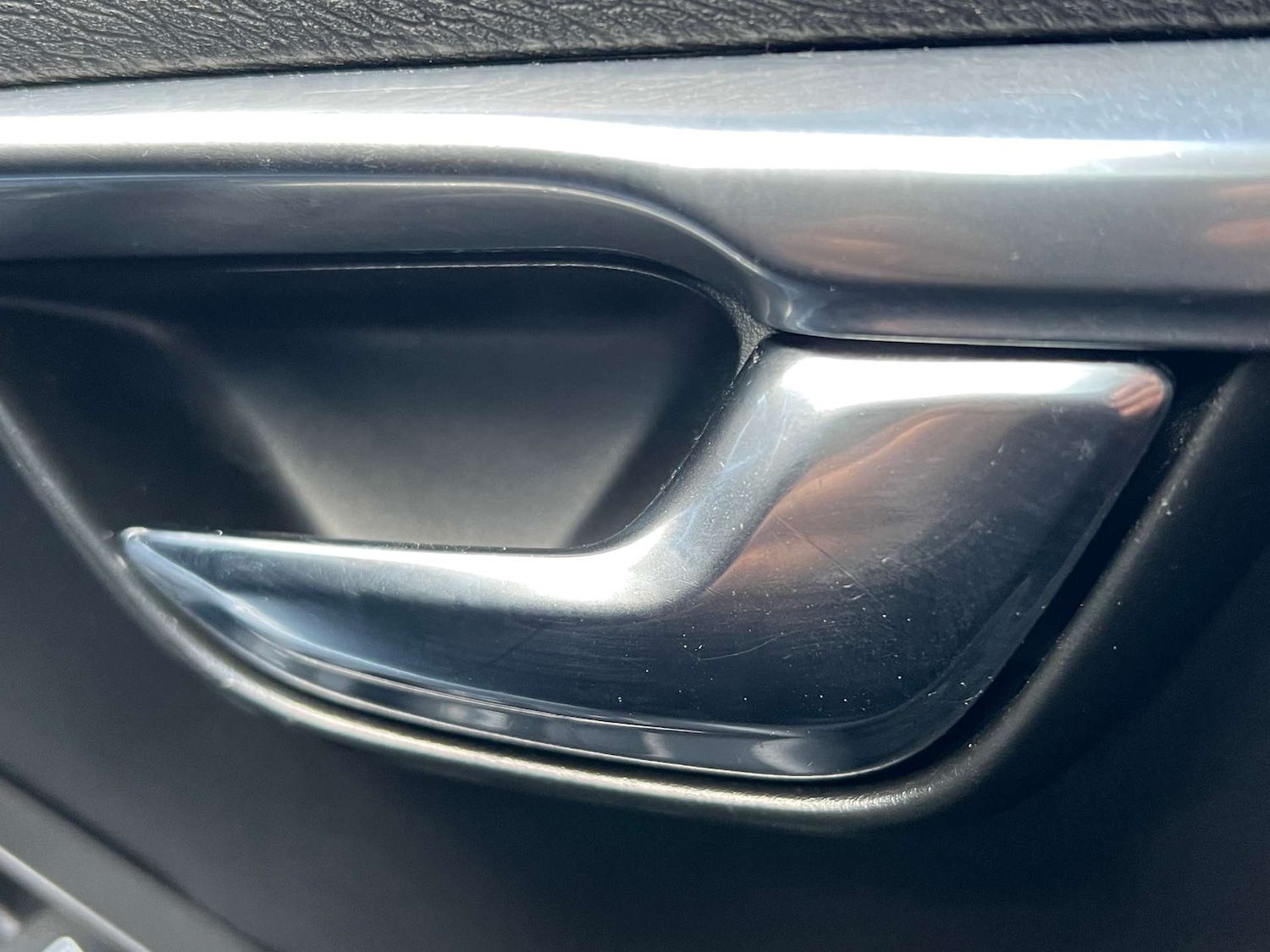 Used Volvo V40 2015 for sale - 78045927: Photo 61