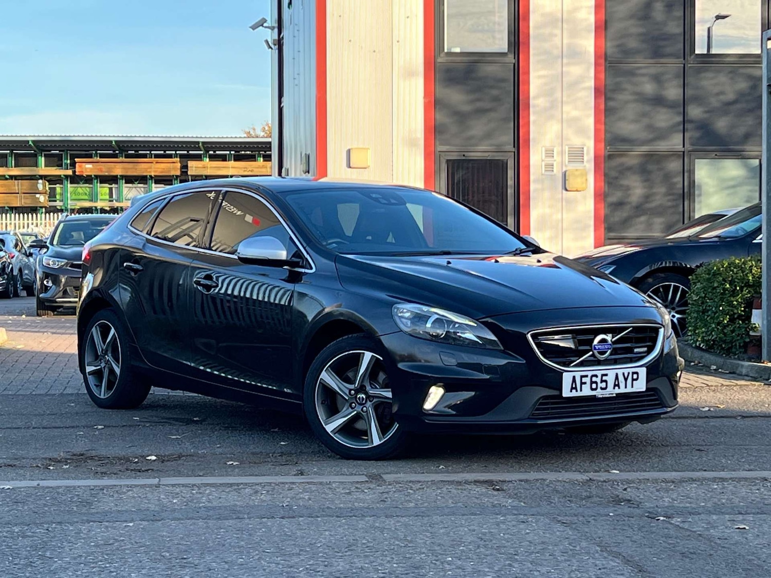 Used Volvo V40 2015 for sale - 78045927: Photo 9