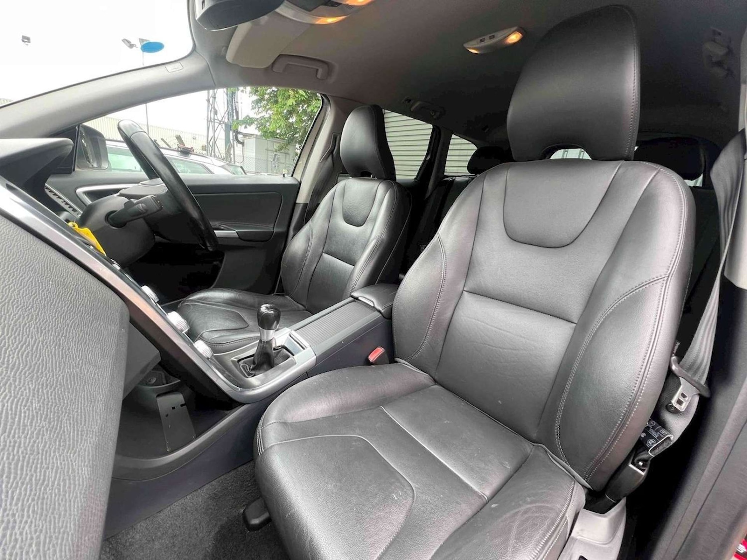 Used Volvo XC60 2015 for sale - 76005236: Photo 16