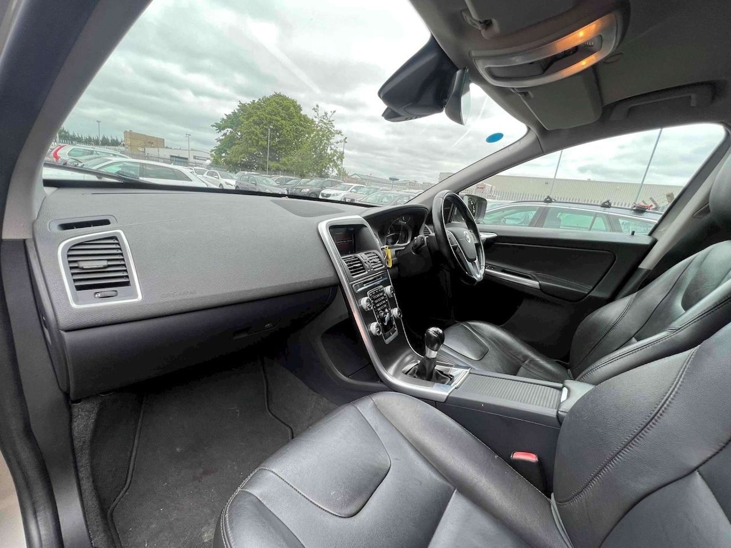Used Volvo XC60 2015 for sale - 76005236: Photo 18